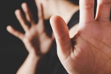 12 හැවිරිදි පිරිමි දරුවෙකුට බරපතළ ලිංගික අතවර කළ පුද්ගලයෙක් අත්අඩංගුවට..