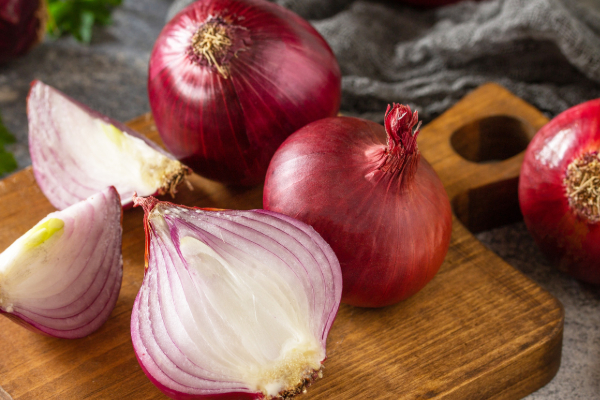 மழைக்காலத்தில் வெங்காயத்தில் ஒளிந்திருக்கும் ஆபத்து! | Danger Onions During Rainy Season Life Style