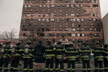 அமெரிக்காவில் கோரவிபத்து! 9 சிறுவர்கள் உட்பட்ட 19 பேர் பலி!