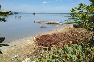 ஊர்காவற்துறை கடலில் இருந்து குடும்பஸ்தரின் சடலம் மீட்பு (Photo)