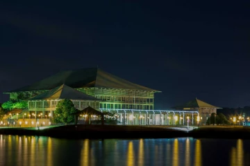 நாடாளுமன்றத்திலும்  மட்டுப்படுத்தப்பட்ட  பாவனை