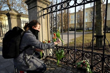 சுவீடனில் ஆசிரியைகளை கொடூரமாக கொன்ற மாணவனுக்கு நீதிமன்றம் வழங்கிய  தீர்ப்பு