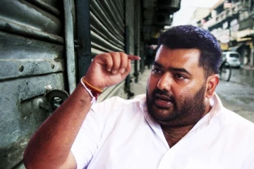 2500 ரூபாவிற்காக நாடாளுமன்றம் வந்த தமிழ் தலைவர்கள்: சாடுகிறார் அங்கஜன்