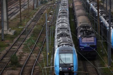 பிரான்சில் ஓடும் ரயிலில் கேட்ட குவா குவா சத்தம்: தாமதமான ரயில்