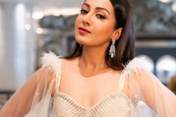 கிளாமர் உடையில் நடிகை கேத்ரின் தெரசா அழகிய போட்டோஷூட்