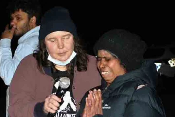 வெளிநாடொன்றில் இருந்து இலங்கைக்கு நாடு கடத்தப்படவுள்ள தமிழ் இளைஞன் - கதறும் தாய்