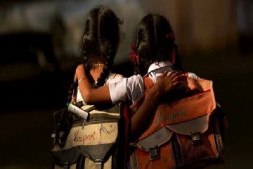 ஓடிப்போன மாணவிகள் மூவர் கண்டுபிடிப்பு!