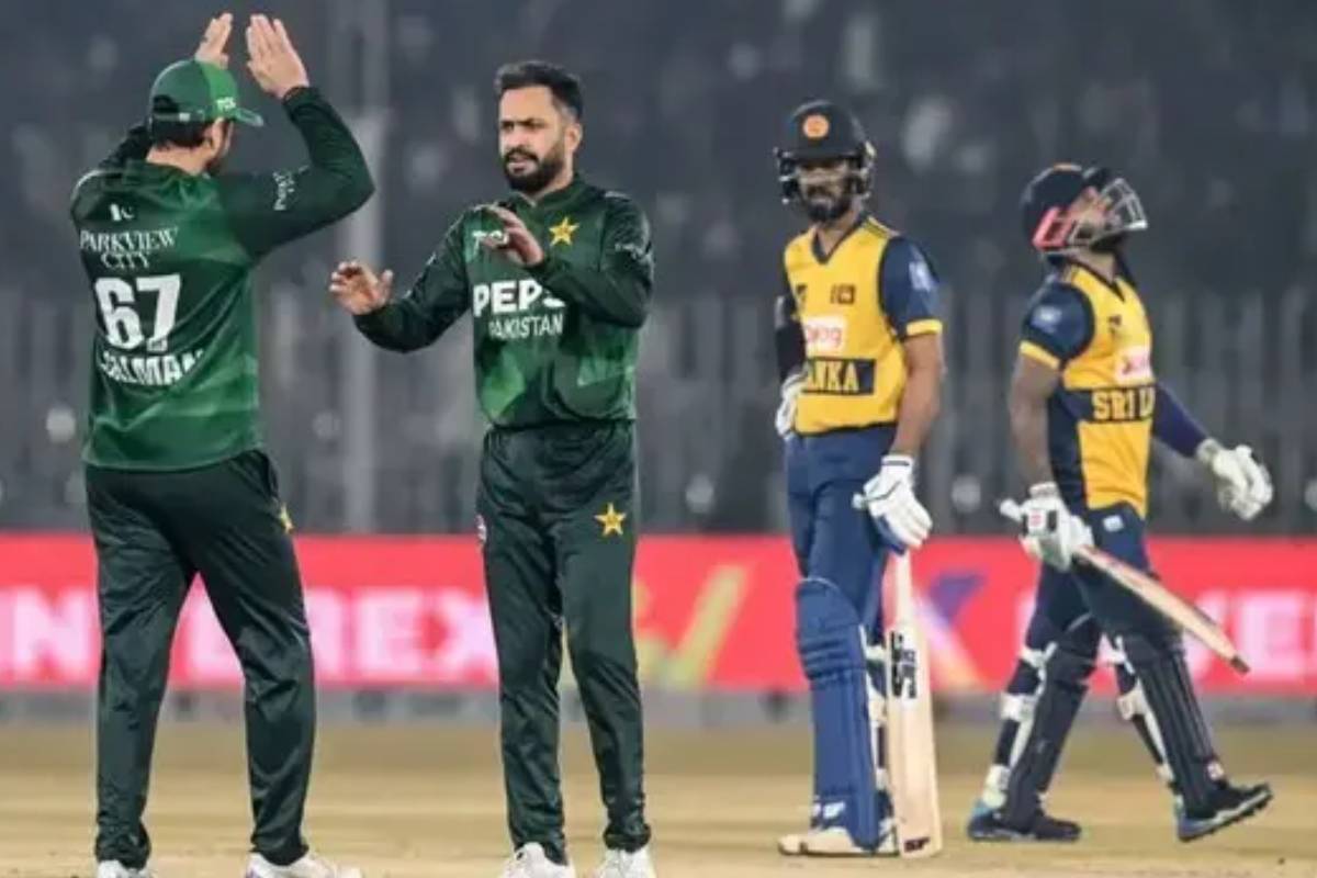 முத்தரப்பு தொடரை வெற்றியுடன் ஆரம்பித்தது பாகிஸ்தான் | Pakistan Began The Triangular Series With A Win