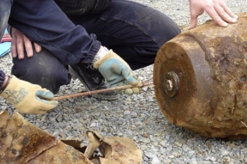 பிரான்ஸில் இராட்சத வெடிகுண்டு கண்டுபிடிப்பு!