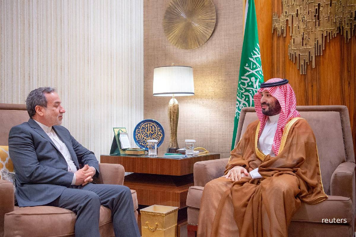 கத்தாரை அடுத்து சவுதி அரேபியாவும்... ஈரான் மீது அதிரடி நடவடிக்கை | Saudi Arabia Expels Iran Staff