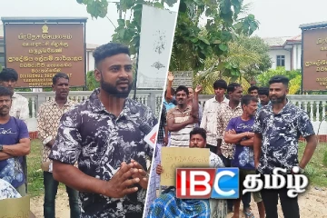 படகு வழங்கலில் முறைகேடு! வடமராட்சி கிழக்கு பிரதேச செயலகத்தில் போராட்டம்