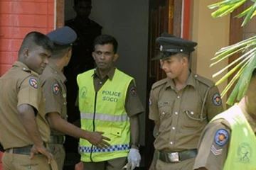 நெடுந்தீவில் மீட்கப்பட்ட சடலம் உறவினர்கள் கையில் ஒப்படைப்பு