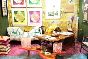 நீண்ட நேரமாக அசைவின்றிக் கிடந்த இளம்பெண்: காப்பாற்ற விரைந்த பொலிசாருக்கு நேர்ந்த தர்மசங்கடம்