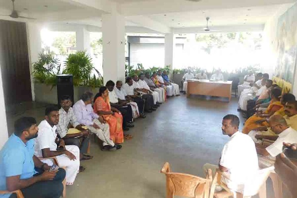 கூட்டமைப்பை பதிவு செய்வதற்கு தமிழரசு கட்சி மறுப்பு -மட்டக்களப்பு கூட்டத்தில் தீர்மானம் | Tamil Arasu Party Refusal To Register Tna