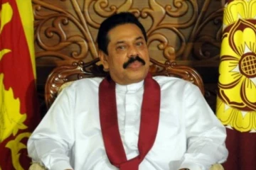 හිටපු ජනපති මහින්ද ගේ තංගල්ල නිවසට අද විශාල පිරිසක් යයි!!.