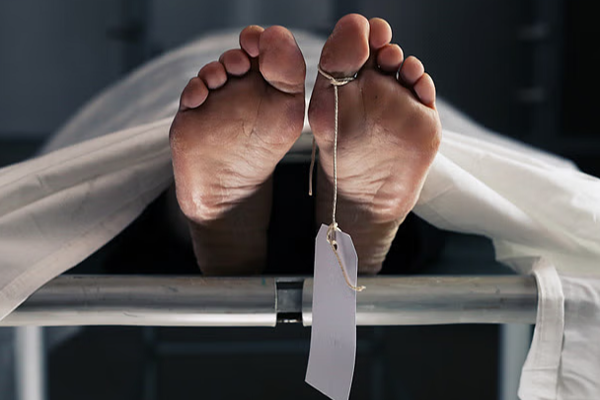 ரயிலுடன் முச்சக்கர வண்டியொன்று மோதி நபருக்கு நேர்ந்த சோகம் | Three Wheeler Collided With A Train