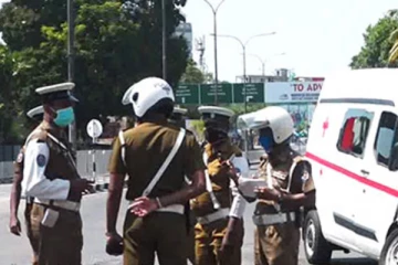 யாழில் அரச அதிகாரியின் வாகனமும் தனியார் பேருந்தும் விபத்து