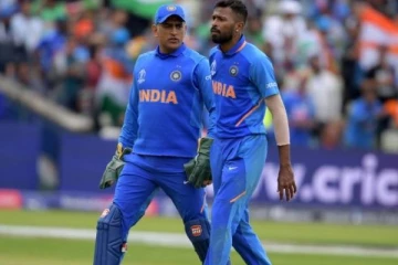 பாண்டியா வேணாம்! வீட்டுக்கு அனுப்பிடலாம் என்ற தேர்வாளர்கள்.. அவரது திறமையை நம்பி அதரவு தந்து காப்பாற்றிய டோனி