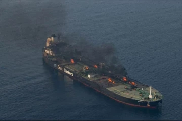 கட்டார் கடற்பரப்பில் எண்ணெய் கப்பல் மீது இனந்தெரியாத தாக்குதல்