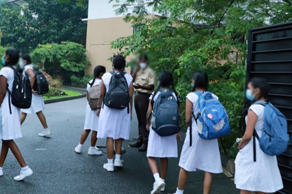 தமிழ் பாடசாலைகளுக்கு இன்று விடுமுறை இல்லை; வெளியான புதிய தகவல்! | Tamil Schools Have No Holiday Today New