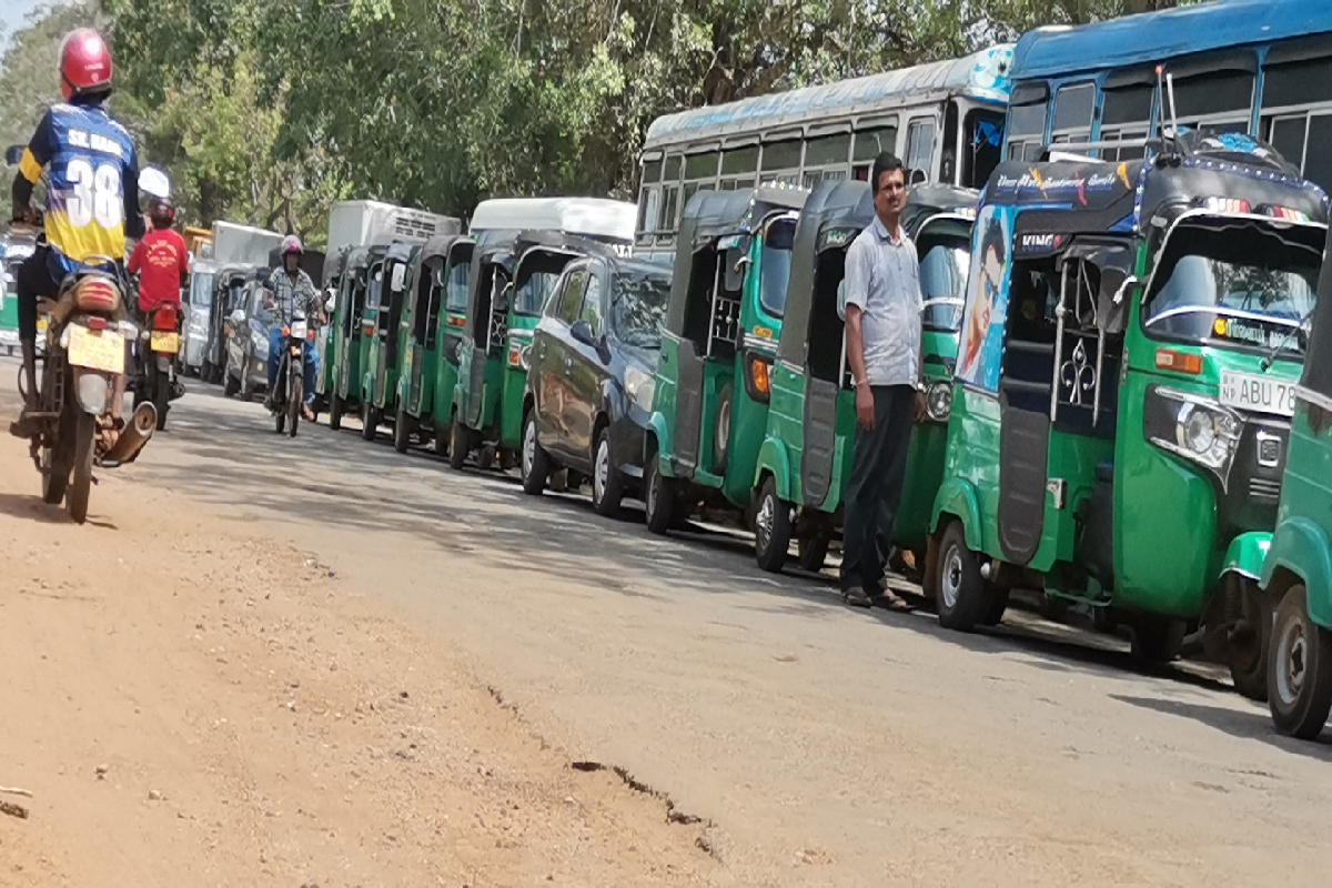 எரிபொருள் கொள்வனவிற்கு மீண்டும் QR முறை | Fuel Qr System To Be Implemented Again எரிபொருள் கொள்வனவிற்கு மீண்டும் QR முறை | Fuel Qr System To Be Implemented Again