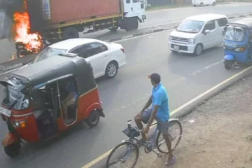 රියදුරාගේ හපන්කම නිසා වෙන්න ගිය විනාශයක් වැළකෙයි