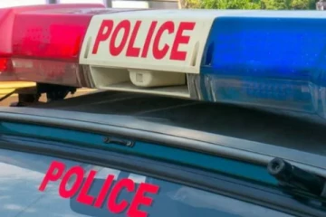 பெற்றோர் தூக்கத்திலிருந்து எழாததால் உறவினர்களை அழைத்த சிறுமி: தெரியவந்த பயங்கரம்