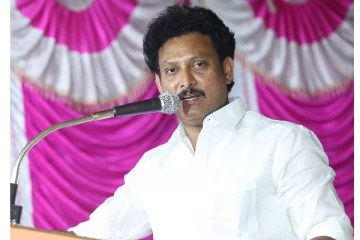 ஜுன் 7 ஆம் தேதி பள்ளிகள் திறக்கப்படும் - அமைச்சர் அன்பில் மகேஷ் அறிவிப்பு