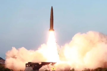 மீண்டும் தென்கொரியா மீது ஏவுகணை சோதனை