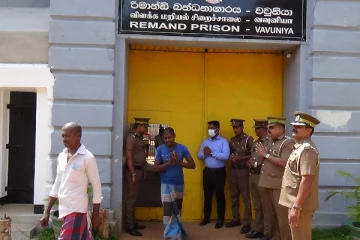 வவுனியா சிறையில்  இருந்து 6 பேர் விடுவிப்பு