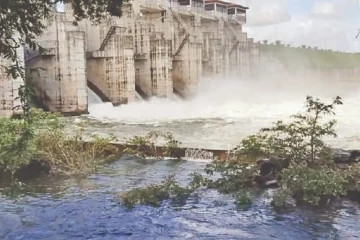 දැදුරු ඔය ජලාශයේ වාන් දොරටු 8ක් විවෘතයි - පහත්බිම් වාසීන්ට දැනුම්දීමක්