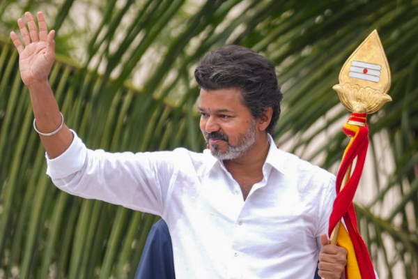 தளபதி விஜய்யின் மொத்த சொத்து மதிப்பு எவ்வளவு தெரியுமா.. இதோ முழு விவரம் | Actor And Politician Vijay Net Worth Details