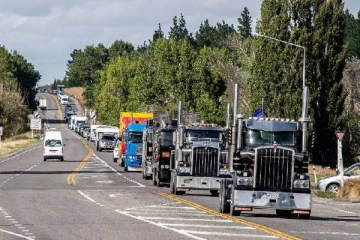 கனடாவை அடுத்து நியூசிலாந்தில்... தலைநகர் நோக்கி படையெடுக்கும் வாகனங்கள்