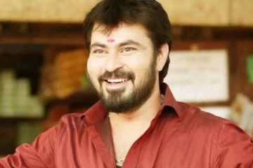 திடீரென ஆளே மாறிய பிரபல சீரியல் நடிகரும், பிக்பாஸ் பிரபலமுமான தினேஷ்... தெறிக்கும் லைக்ஸ், கமெண்ட்ஸ்