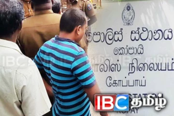 யாழில் வீடொன்றிற்குள் நுழைந்த குழுவினரால் தாக்குதல்! மூவர் வைத்தியசாலையில்