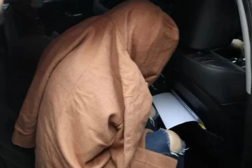 ඉගෙන ගන්න සල්ලි හොයන්න ගණිකා වෘත්තියේ යෙදුනු රූමතියන්..