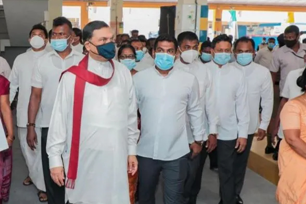 பசில் பெற்ற கடனில் ஆட்சி நடத்தும் ரணில் - அம்பலப்படுத்தும் சாகர காரியவசம் | Ranil Is Ruling On The Loan Received By Basil