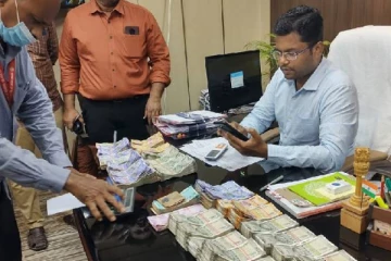 வேலூரில் வெவ்வேறு இடங்களில் பல லட்ச ரூபாய் ரொக்கம் பறிமுதல்