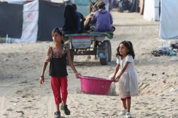 சுற்றிவளைக்கும் இஸ்ரேலிய ராணுவ டாங்கிகள்... மரணத்தையும் பட்டினியையும் எதிர்கொள்ளும் மக்கள்