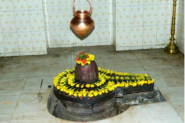ஞாயிற்றுக்கிழமையில் வரும் பிரதோஷம் ; எப்படி சிவனின் அருளை பெறலாம் தெரியுமா? | Sunday Pradhosathil Sivan Arulai Perum Valipadu