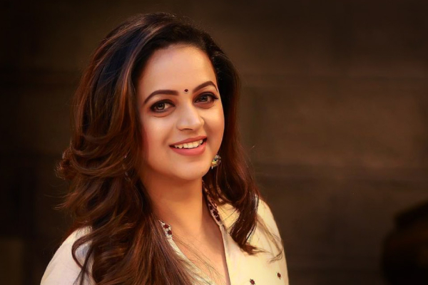 பாவனாவின் சொல்ல முடியாத மன வலிகள்..அந்த நபர்களால் காருக்குள் அனுபவித்த நரக வேதனை.! | Actress Bhavana Untold Stories