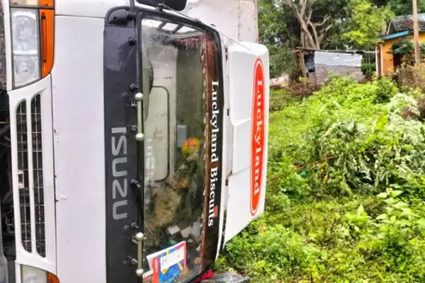 யாழில் இருந்து புறப்பட்ட அரச பேருந்து விபத்து! | Accident Police Investigating Srilanka