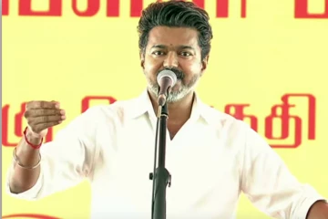 ஏன் நானெல்லாம் கோட் சூட் போட கூடாதா? விமர்சனங்களுக்கு விஜய் ஆவேசமான பதிலடி