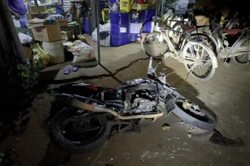 வாள்வெட்டுக் கும்பலை மடக்கிய யாழ் மக்கள்! இருவர் தப்பித்தனர்