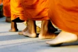 சிறுமியை வன்புணர்ந்த கண்டி பிக்கு ; பெண்ணும் உடந்தை