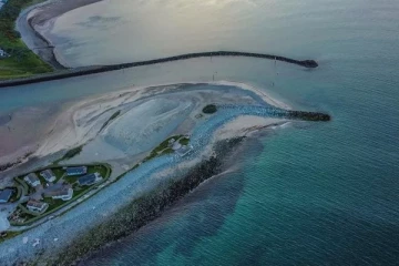 டால்பின் போன்ற அழகு! வசீகரிக்கும் பிரித்தானியாவின் துறைமுகம்