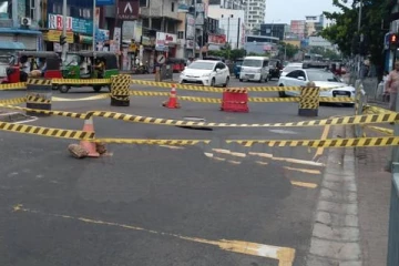 வௌ்ளவத்தையில் திடீரென எற்பட்ட நிலம் தாழிறக்கம்! வாகன போக்குவரத்து தடை