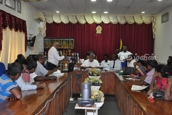 தட்டுப்பாடற்ற மணல் விநியோகத்தினை உறுதிப்படுத்த வேண்டும்: அமைச்சர் டக்ளஸ் வலியுறுத்தல் | Jaffna Press Meet Douglas