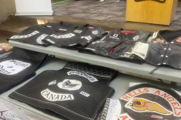 எட்மான்டனில் மோட்டார் சைக்கிள் கும்பல் கைது