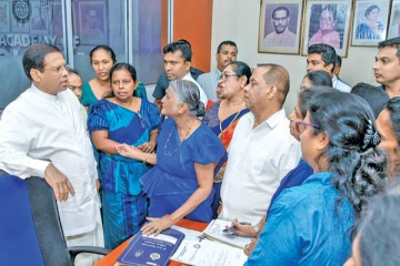 உடன் வெளியேறுங்கள்!  சுதந்திரக் கட்சிக்கு அமைச்சர் பதிலடி